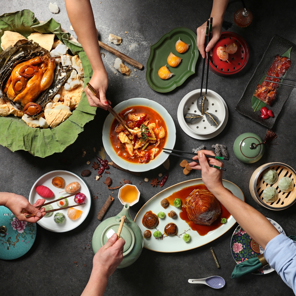 ifc商場於5月13日至29日一連三周末推出「Time to Feast」限時餐飲獎賞。