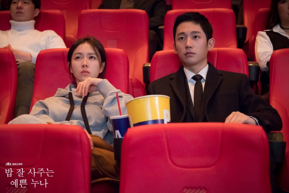 隨著社交距離措施第二階放寬，全港各大院線開放睇戲飲食，並推出不同的飲食優惠~