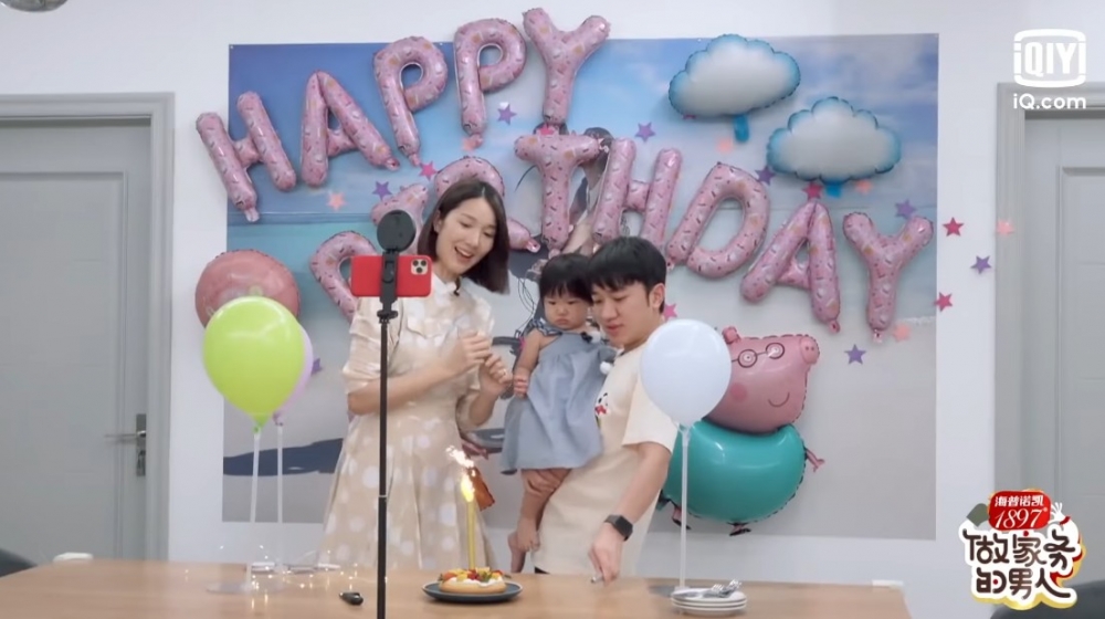 20020年，二人夫妻檔並帶同大囡Gabby拍攝真人騷！