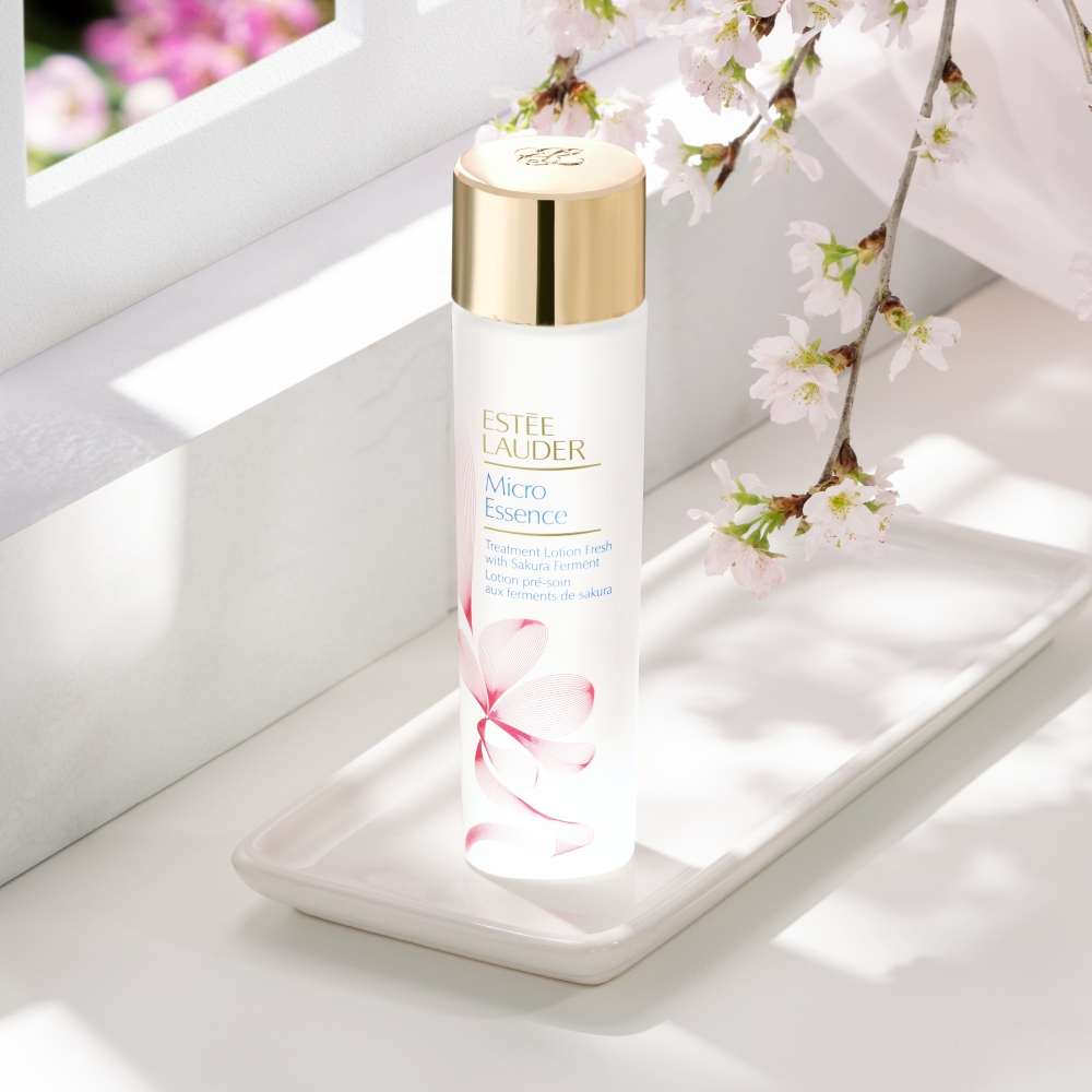 全新櫻花微精華活膚原生液有效控油、顯著收細毛孔及減淡暗瘡印