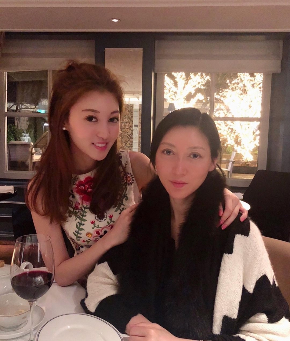 何艷娟：「母親節快樂！對我來說，其實每天都是母親節」