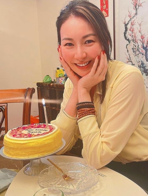 大馬千金莊鍶敏因為高挑身形,入行初期擔任模特兒