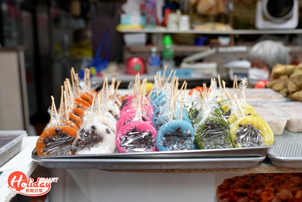 喜愛手作家鄉美食的袁太亦有製作其他糕點小食，如多款自家創作的砵仔糕口味，包括斑蘭、金盞菊、蝶豆花味等。