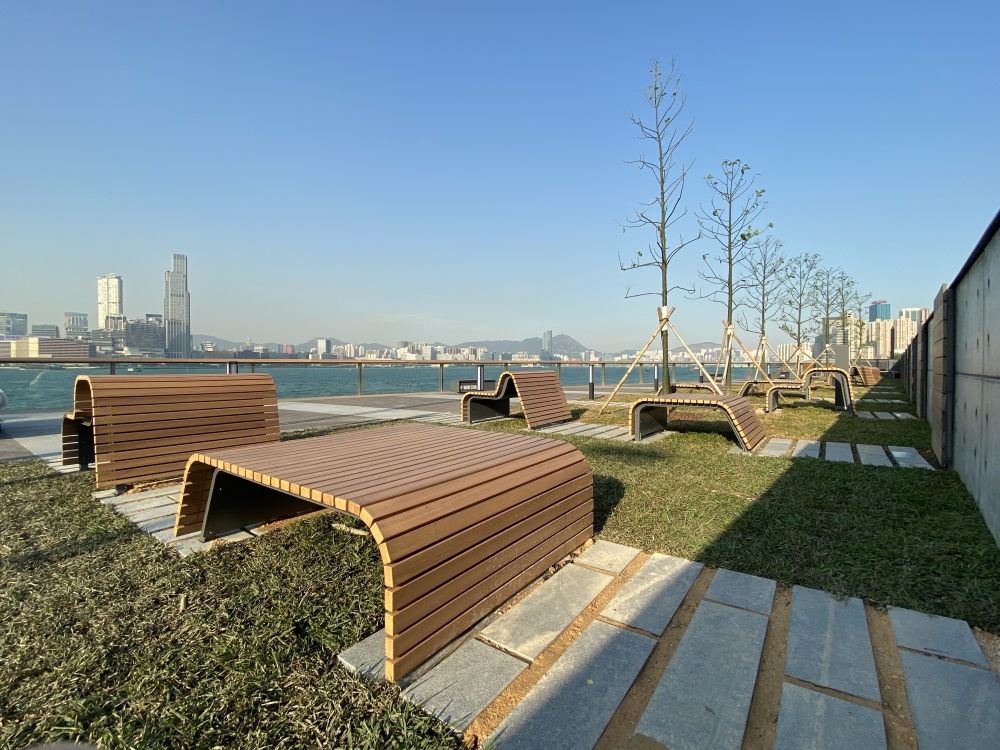 特設一個讓寵物自由奔跑的寵物公園~
