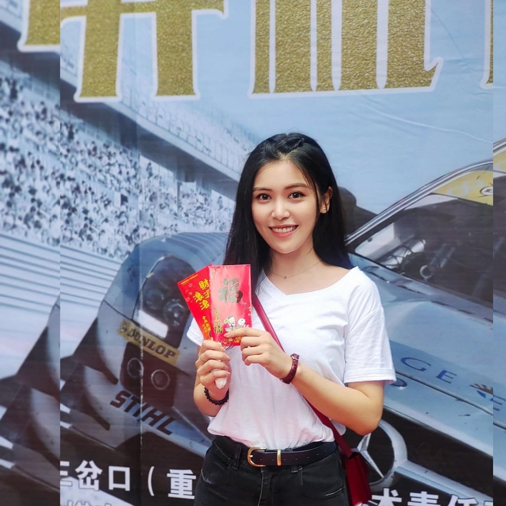 呂晨曦北上不久便有機會擔正電影。