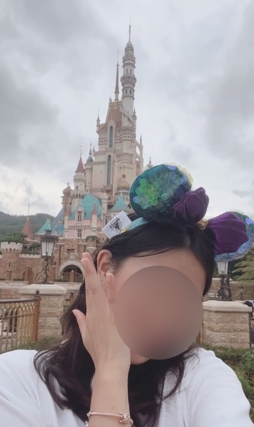 有網友就發現疑似正印之前曾經被指做第三者搶人男友，對象正正係呢次事件中雪梨嘅現任男友