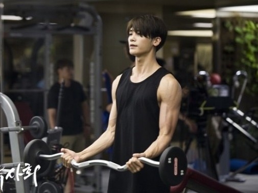 佢希望另一半身材均勻,要陽光有自信,相信做gym嘅男仔就啱晒喇~