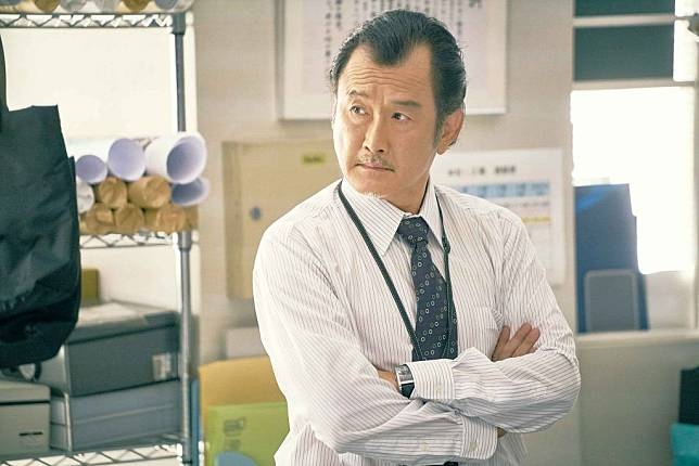 事主再打落前台，職員亦表示唔知點解會咁，並聲稱佢哋有交代房間求婚用途。