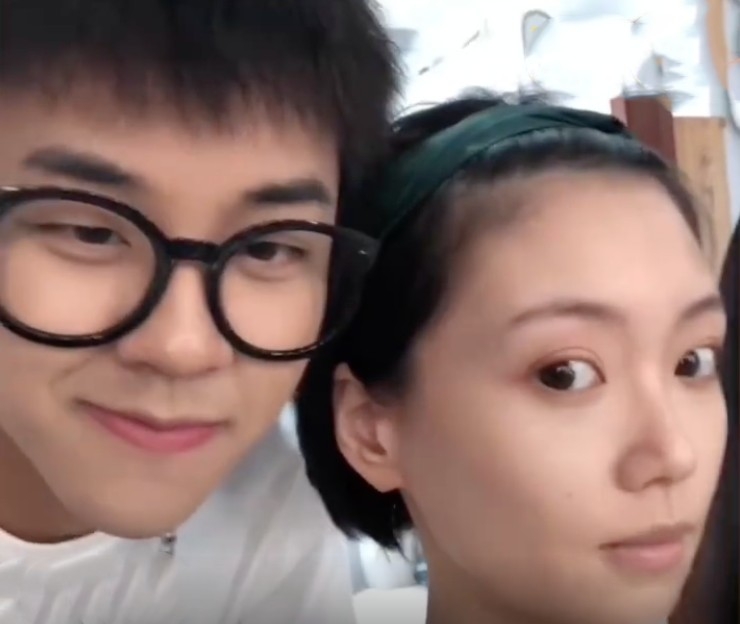媽媽雖然素顏但都明顯見到皮膚唔錯