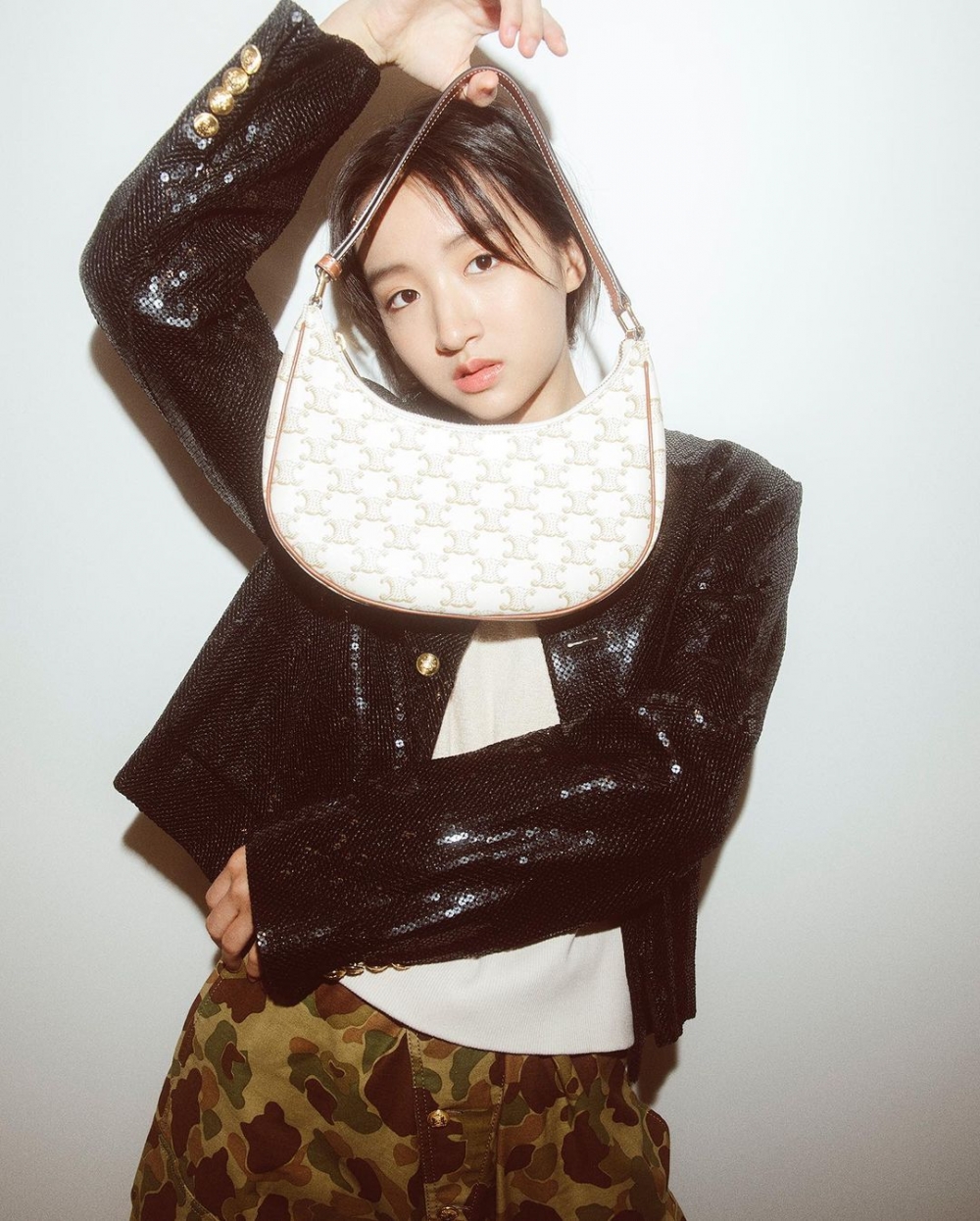 Natalie自出道以來，成為不少是時尚品牌的寵兒~