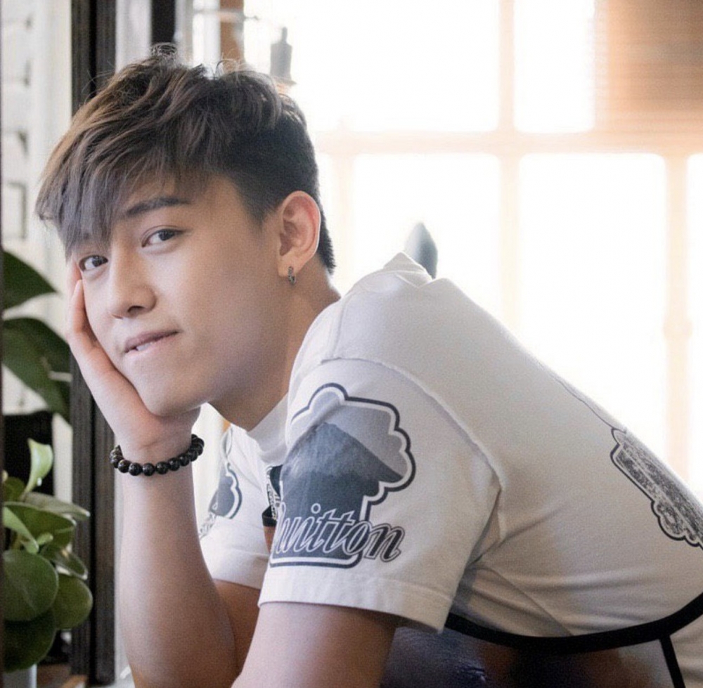 MC接受電台訪問，透露唱歌全靠後天努力！