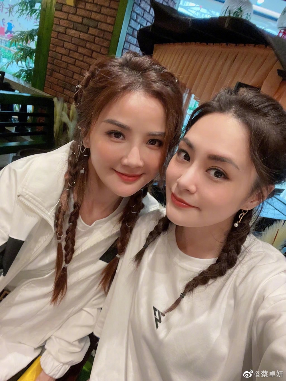 唔少網友都表示Twins係佢哋嘅集體回憶。