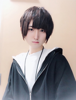 其中一位24歲嘅春菜志織就曾經獲內地網紅「蛋姐」預約過