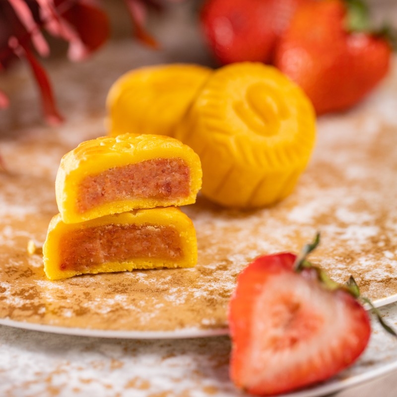 迷你草莓乳酪奶黃月餅