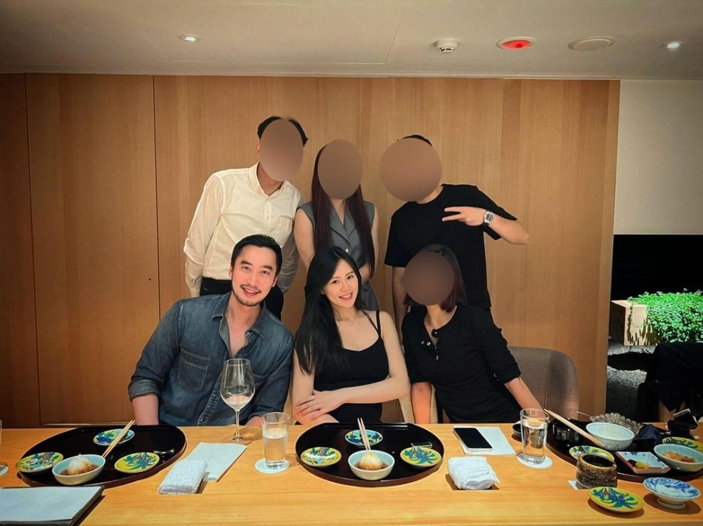 近日賴弘國更新IG，公開朋友聚會嘅大合照，今次佢大方晒出愛妻Alice嘅正面