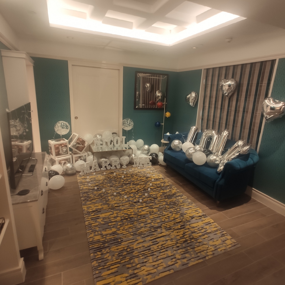 事主原先佈置好嘅求婚驚喜