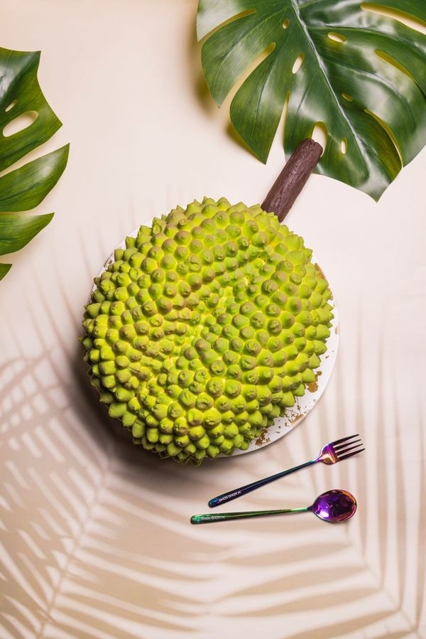 神還原整粒榴槤的香芒榴槤蛋糕！