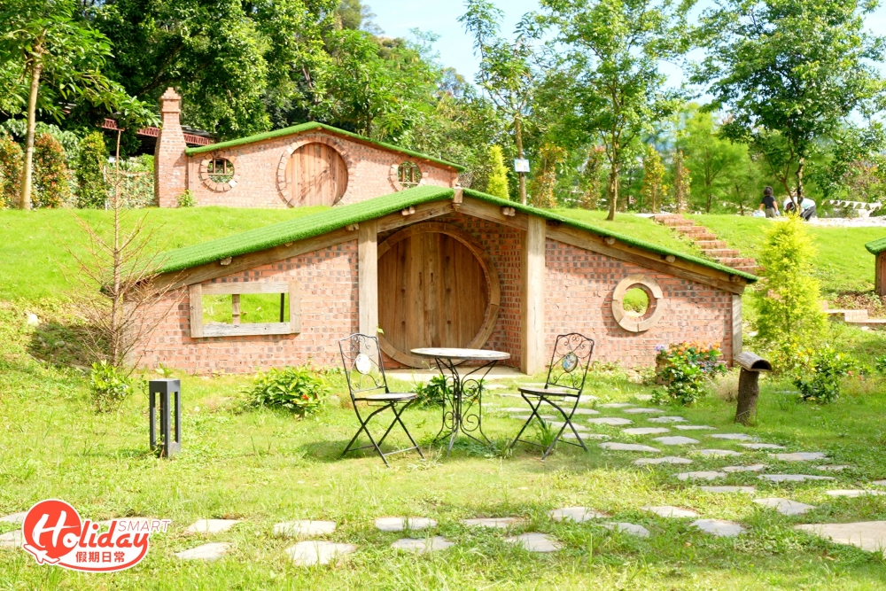 四周被花草圍繞,可以幻想鬼馬的哈比人正躲藏在某個角落!