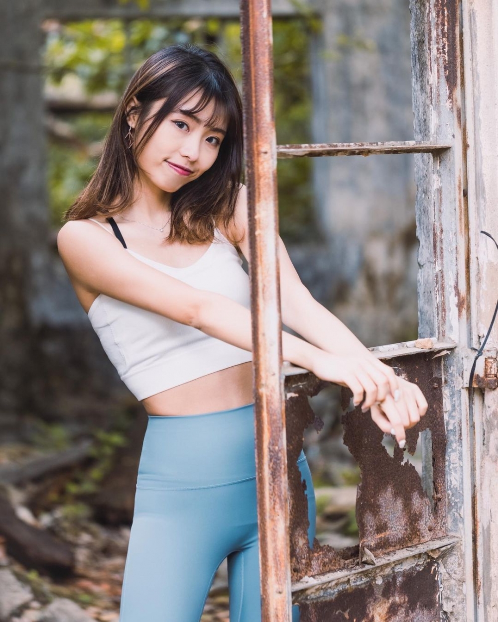 近日網上流傳KOL雪梨（IG：t.tmei__）與男友同床共枕卻被疑似正印捉到正嘅片段