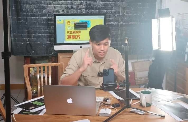 葛斯齊近來已經都內地快手直播平台簽約