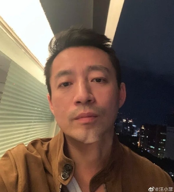 張穎穎不依不饒,汪小菲終於喺好友面前向張穎穎認低威