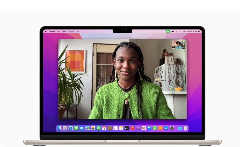MacBook Air配備全新1080p FaceTime HD相機,讓用户在視像通話中看起來更清晰。