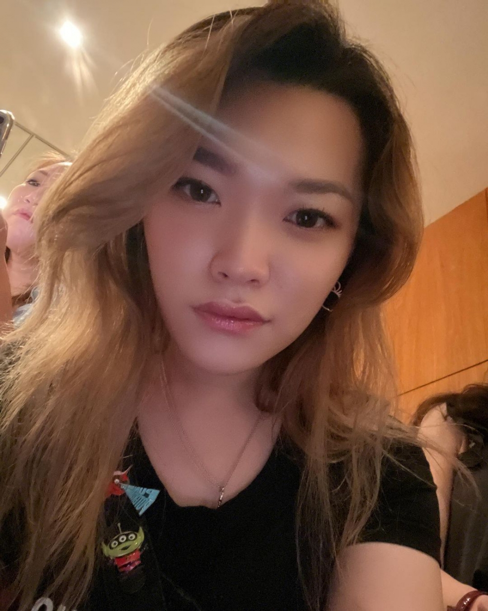 Janees自小接觸音樂，擁有超强的音樂表演經歷~