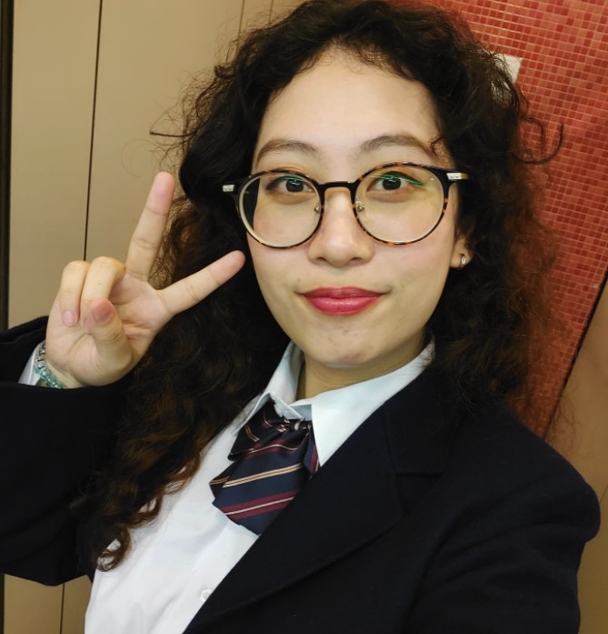 仲點名「東涌羅浩楷」利愛安為例子