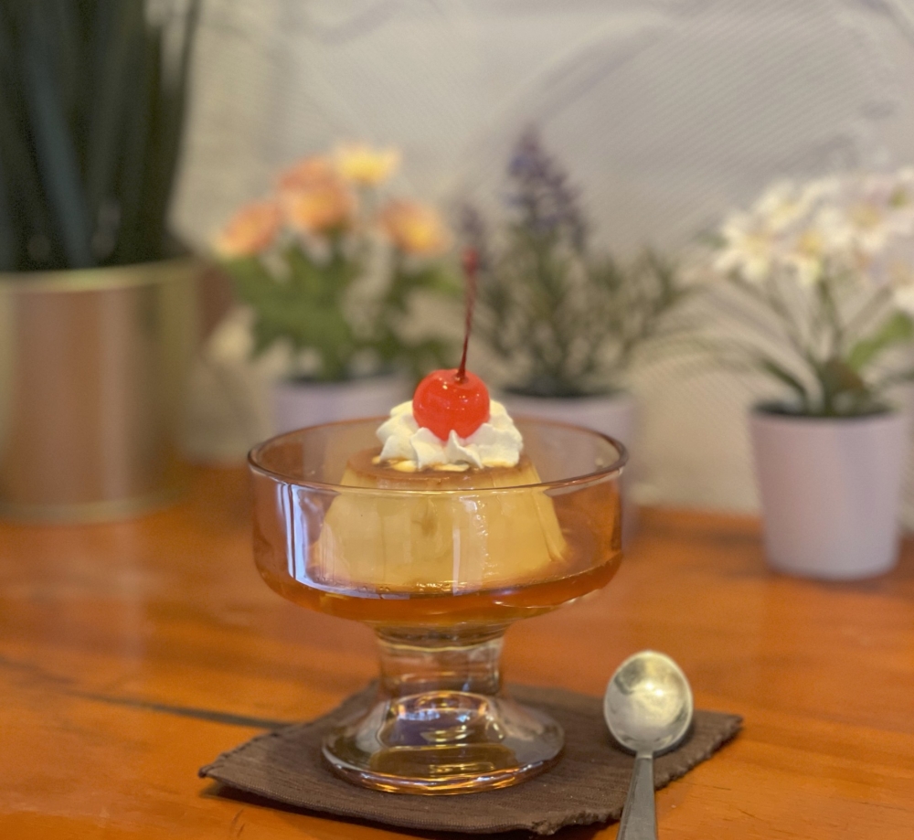 賣相IGable的焦糖布甸亦值得一試，布甸口感滑溜溜