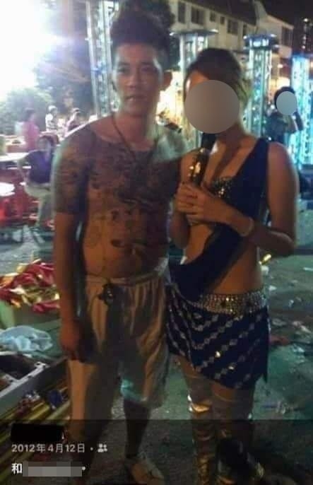 最近威威就被網民大爆過往曾經做過古惑仔?!