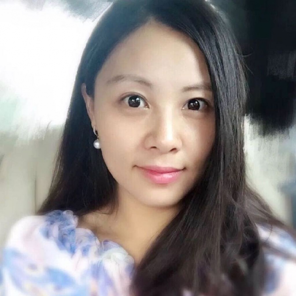 「半夏投資」創始人李蓓早前於網上公開徵友!