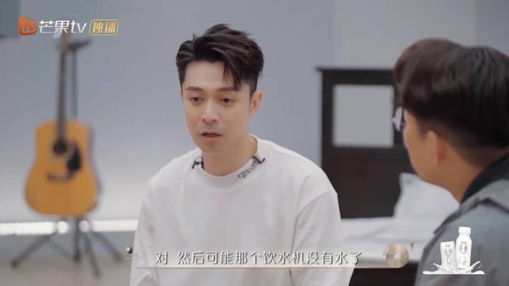 周柏豪表示當時嘅工作的確比較瑣碎