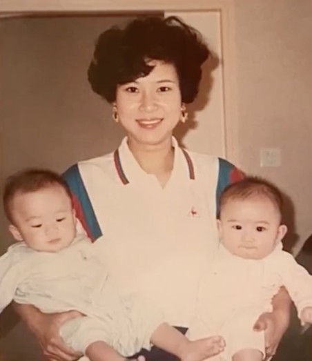 超蓮指三太年輕時好靚好多人追求,但佢一心只想工作