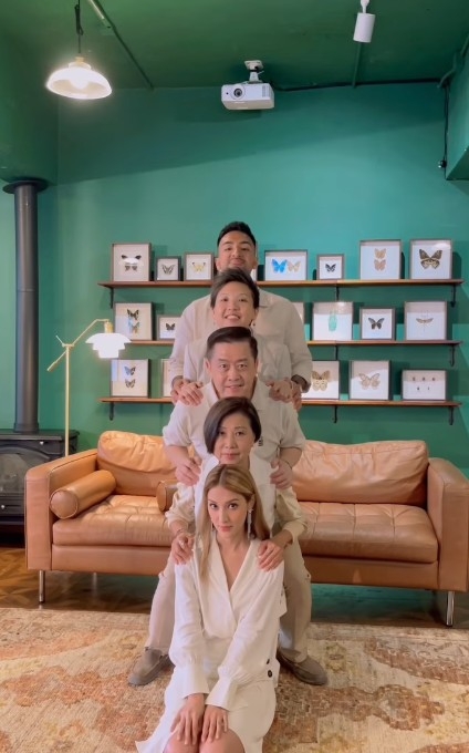 陳凱琳喺IG大晒一家合照,力證親情不變