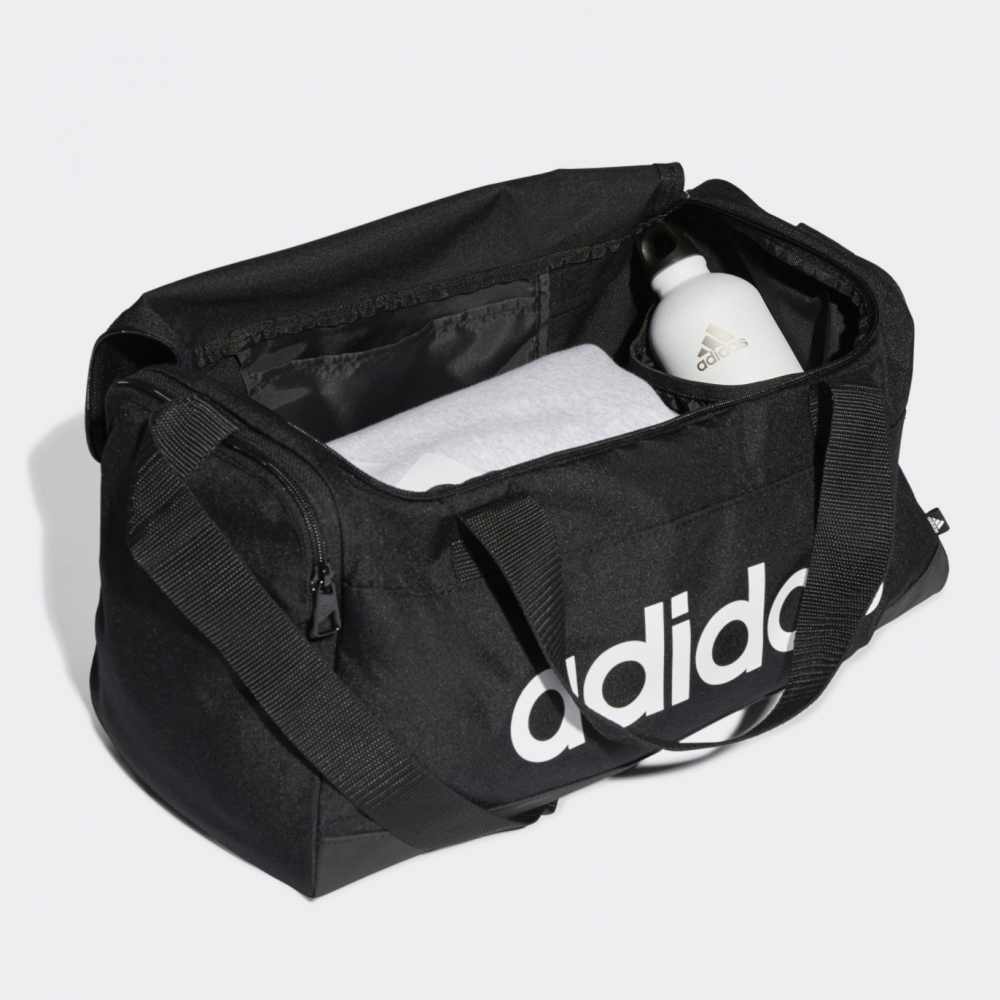 Adidas休閒運動健身袋：25L特大容量加上塗層質地，容易清潔！