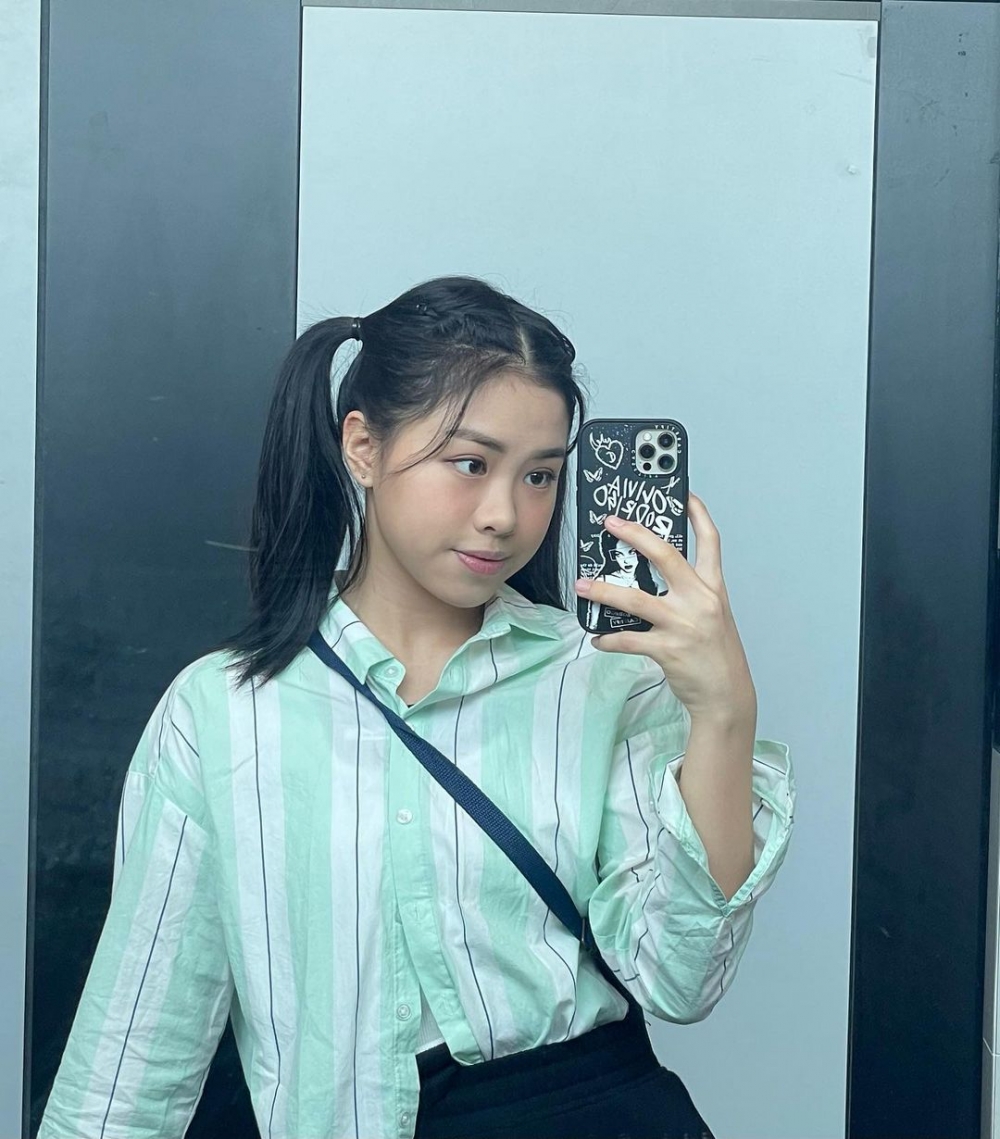 15歲的Crystal為組合XiX的成員之一~