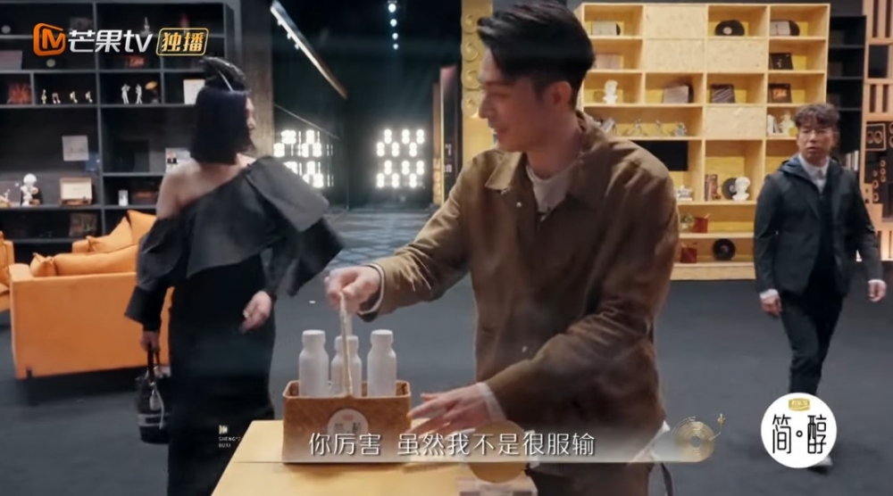 楊千嬅亦講笑咁話「唔服輸！」