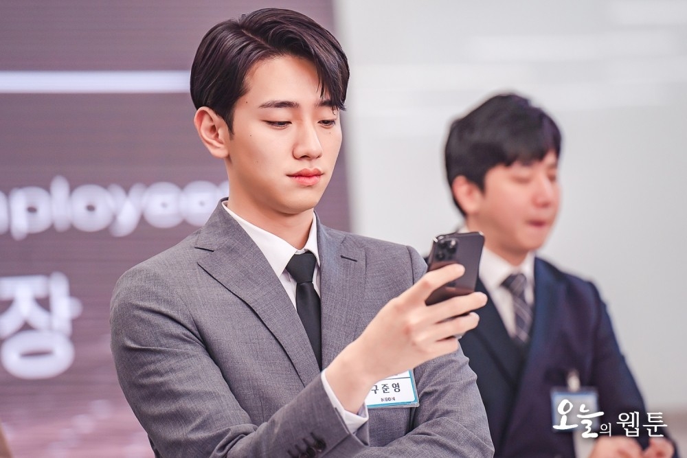 原來女兒男友同父親係透過網路認識，二人相熟後互生好感！