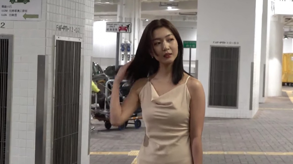 今屆有好多佳麗都講普通話，或者有超濃口音嘅半鹹淡廣東話。