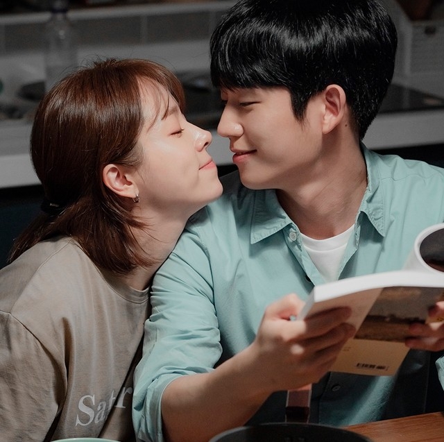 日前，上海街頭就上演一場父親當眾要求女兒同男友分手嘅畫面！