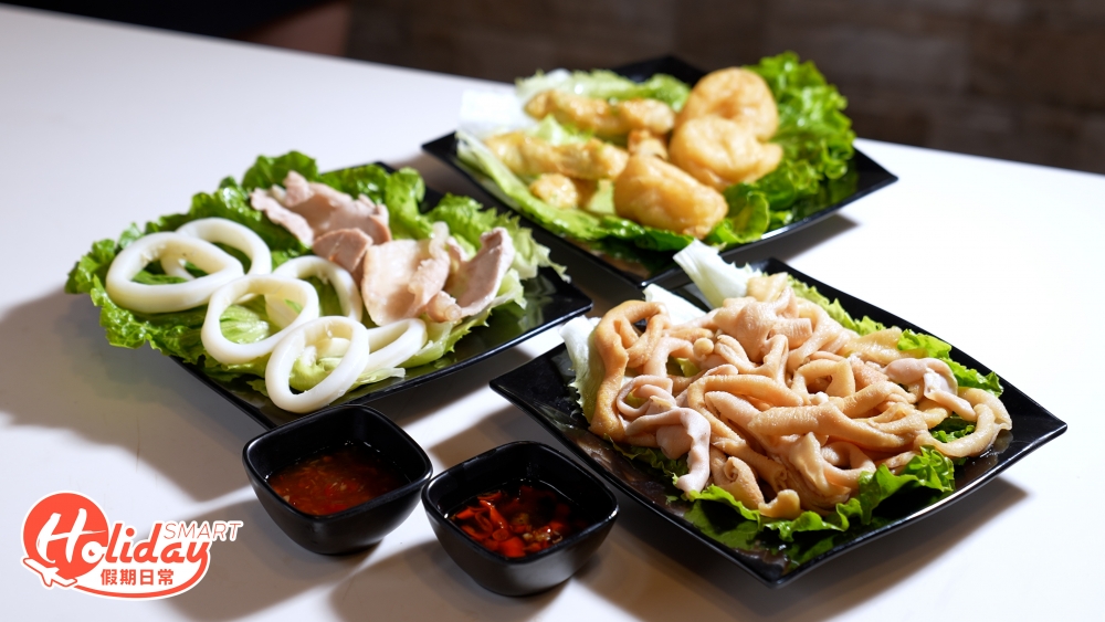 店內供應多款特色小食,包括墨魚手指拼魚腐、南乳炸雞翼、豬求其和鵝腸等,其中鵝腸皇就最受歡迎,鵝腸爽脆無渣,蘸上自家製辣椒豉油同食夠惹味。
