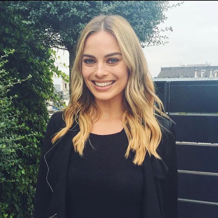 有人認為31歲的Margot Robbie太老不適合演，亦有人覺得由她演還原度很高。