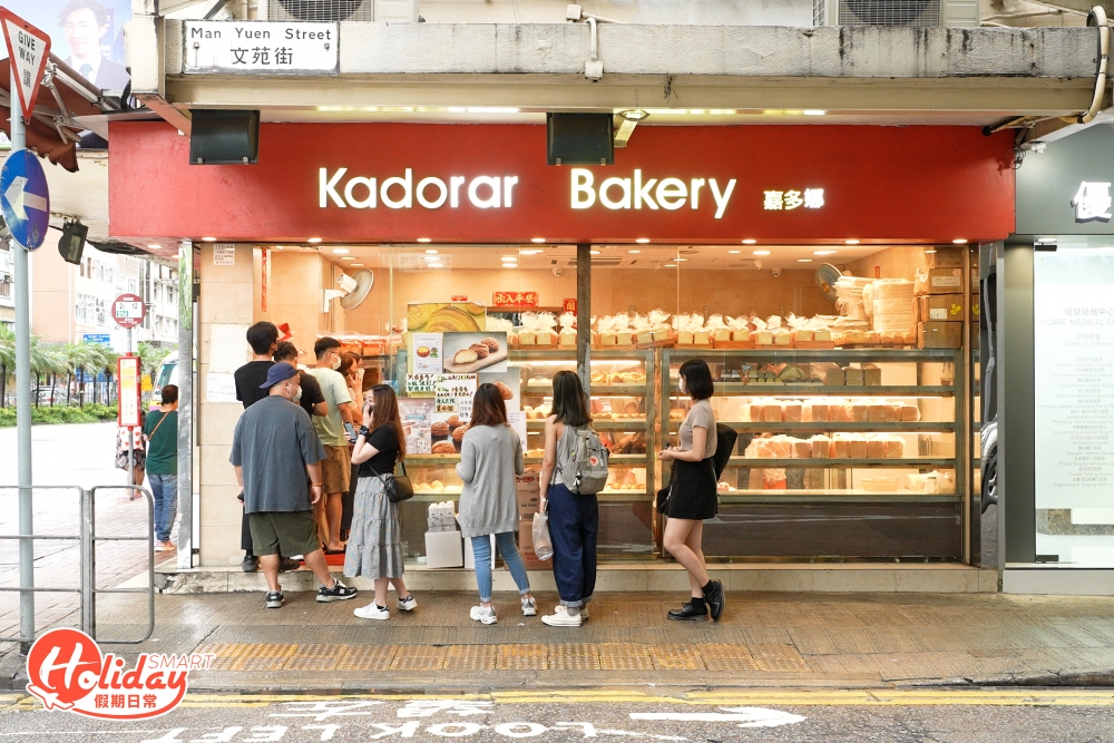 近日小店又新推出脆皮布甸泡芙，再一次掀起排隊潮！