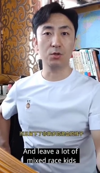 內地網紅拍片表示現時因為越來越多外國人,所以導致混血BB都增加咗好多!