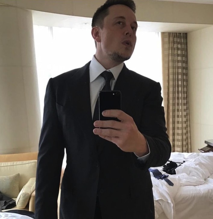 根據今年福布斯排行榜顯示,全球首富Elon Musk 現時嘅身家高達2,190億美金!