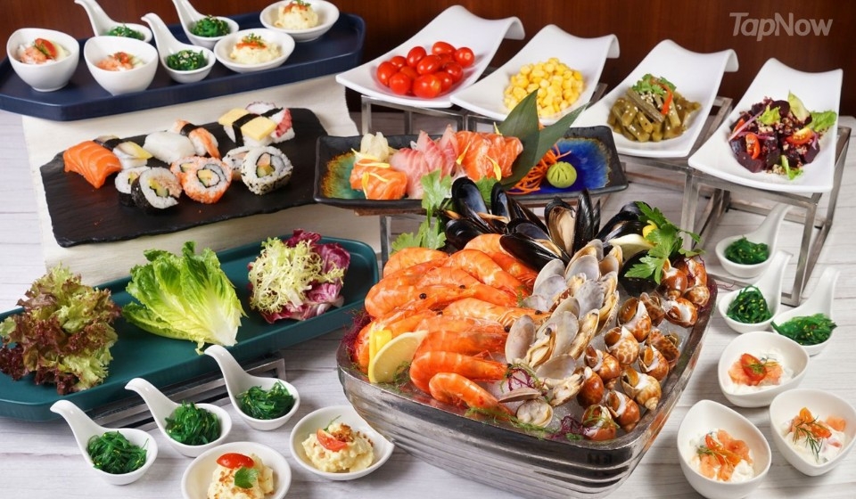 灣景國際推出「住宿連餐飲」套票,全部方案均包自助晚餐!