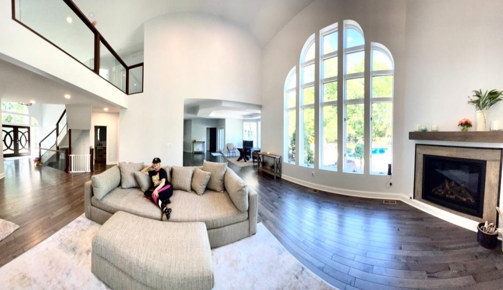 陳曼娜表示自己間屋都接近過億