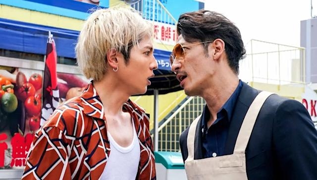 事主呻如果唔夠材料要好大聲講出嚟，佢又指連每30分鐘清潔完都要大嗌「X號手握壽司完成清潔！」令佢不勝其煩。