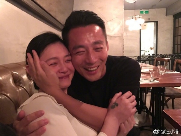 台灣資深娛記「葛斯齊」直播公開照片鐵證大爆汪小菲婚內偷食