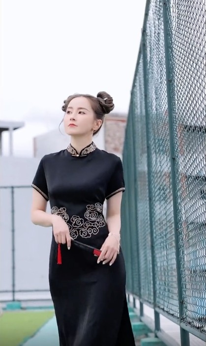 傅穎 抖音